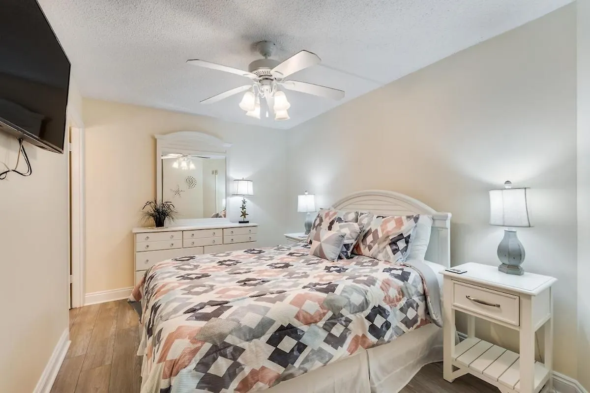 Moondrifter 305 - 2 Bedroom - Oceanfront Condo Sleeps 6 Panama City Beach 0*,  Ηνωμένες Πολιτείες της Αμερικής