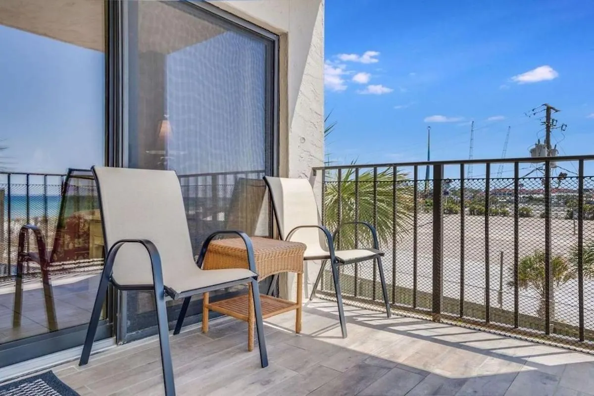 Moondrifter 305 - 2 Bedroom - Oceanfront Condo Sleeps 6 Panama City Beach