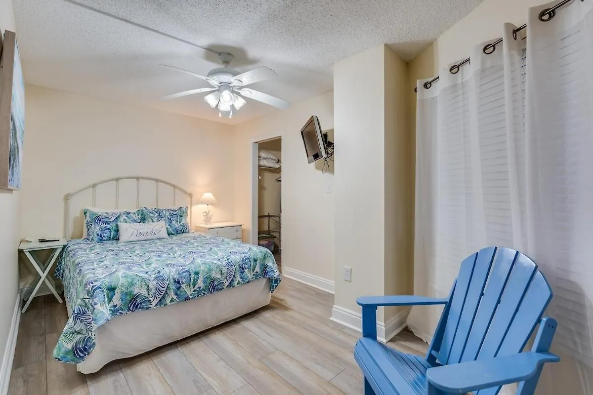 Moondrifter 305 - 2 Bedroom - Oceanfront Condo Sleeps 6 Panama City Beach